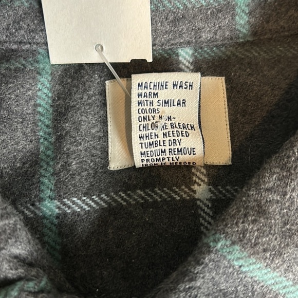 NWT Field Gear FG flannel men’s 2X grey window plaid 💯 cotton button down shirt - Picture 7 of 11